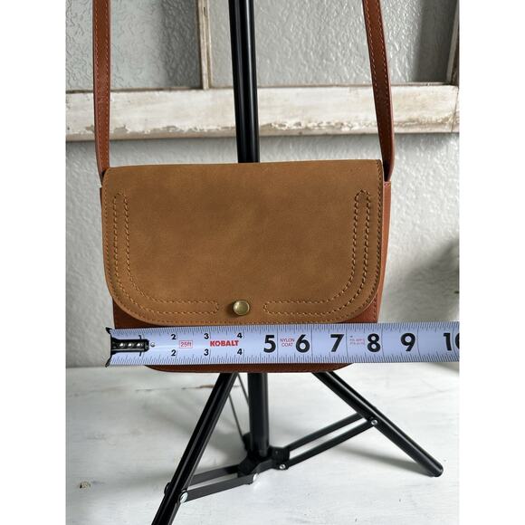 Universal Thread Crossbody Bag Womens Brown/Tan Purse Zip Closure Faux Suede - Picture 8 of 10